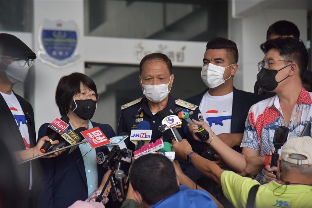 ดีเอสไอ รับหนังสือจากอดีต สว.กทม. ขอให้รับคดีการเสียชีวิตของแตงโม  (ภัทรธิดา พัชรวีระพงษ์) เป็นคดีพิเศษ