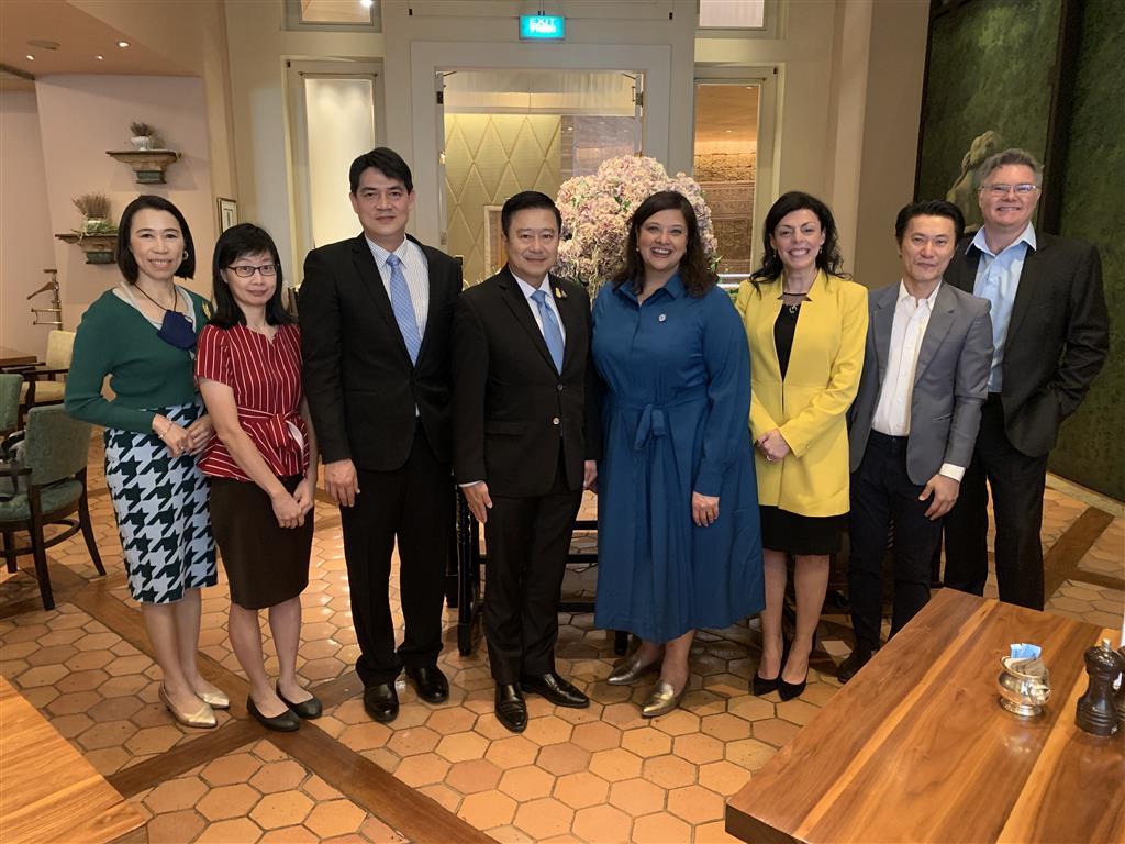 อธิบดี DSI รับเกียรติจากอัครราชทูตที่ปรึกษา CBSA สถานทูตแคนาดา ประจำไทย ร่วมรับประทานอาหาร/พูดคุยหารือเพื่อการประสานงานความร่วมมือระหว่างหน่วยงาน